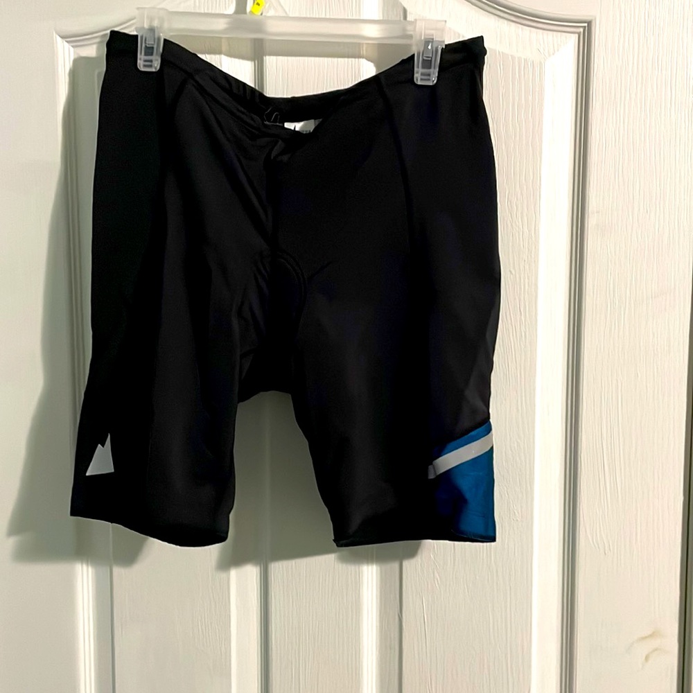 EUC - MEC spandex padded bike short